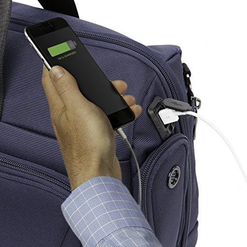 Travelpro Luggage Crew 11 22" Carry-on Smart Duffel With Suiter W/USB Port, Patriot Blue 4 Travelpro Luggage Crew 11 22" Carry-on Smart Duffel With Suiter W/USB Port, Patriot Blue - Image 4